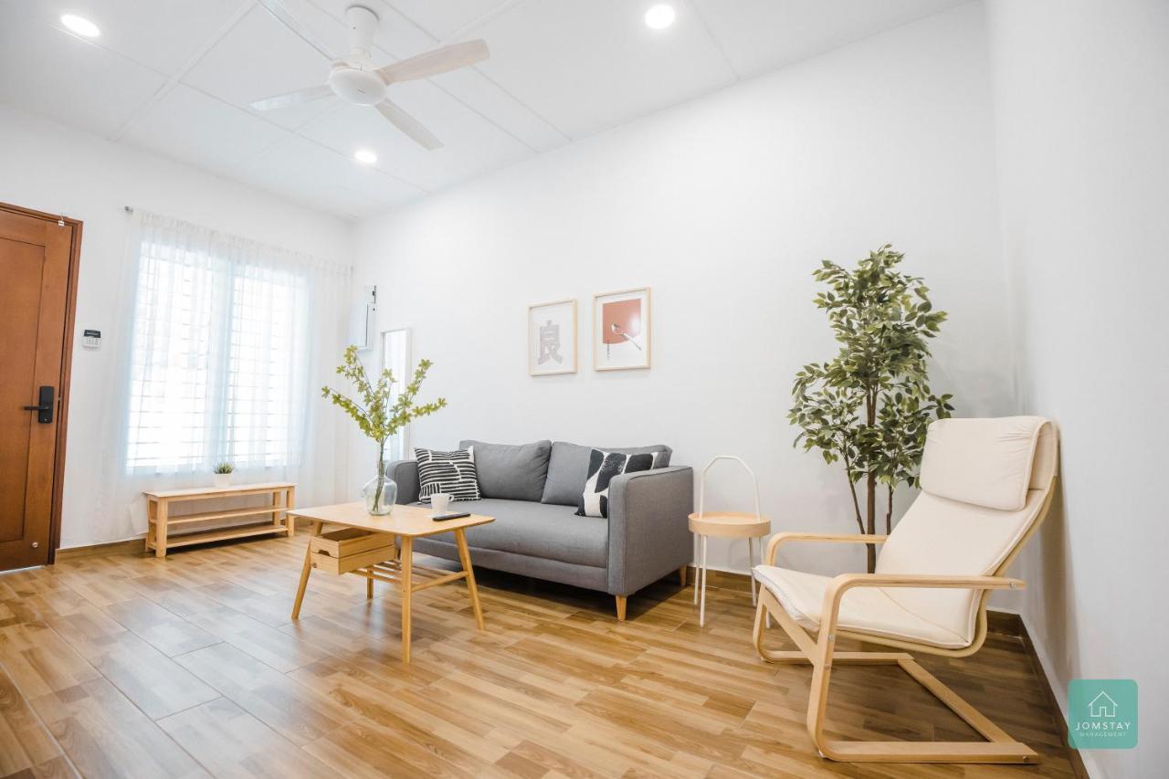 Jomstay Muji 19 & 7 Inn Ipoh Garden 8-10 Pax المظهر الخارجي الصورة