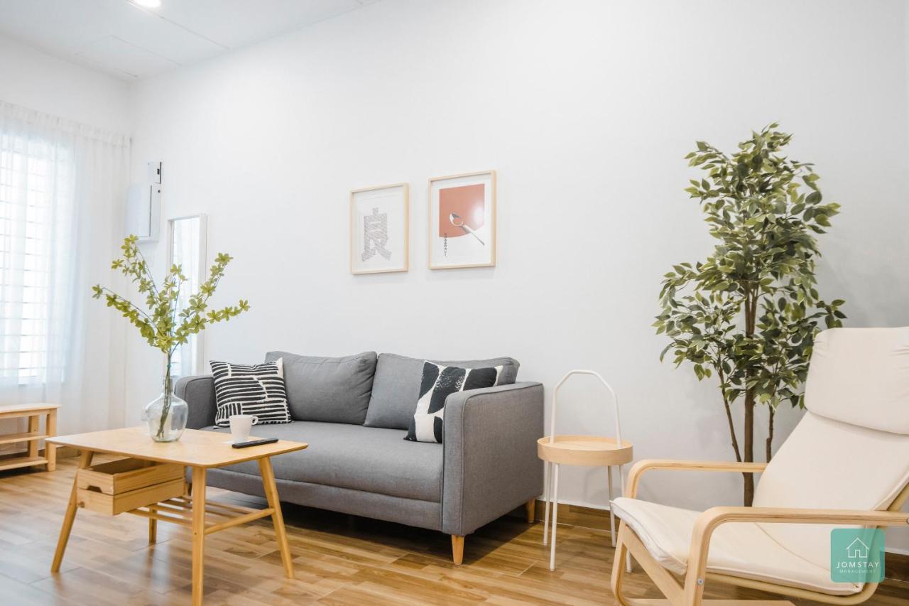 Jomstay Muji 19 & 7 Inn Ipoh Garden 8-10 Pax المظهر الخارجي الصورة